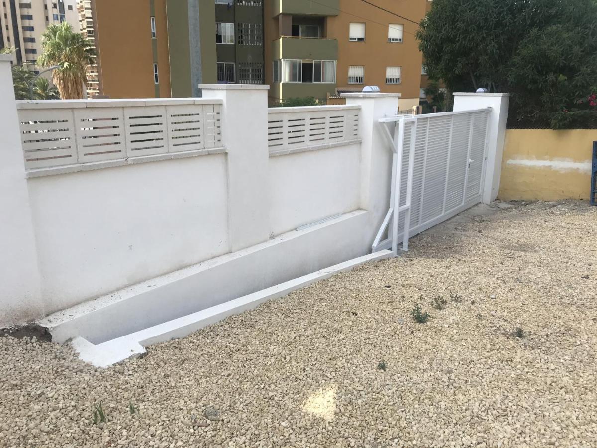 فيلا Casa Mya Con Terreno Privado Y Parking Compartido - A 800M De Playa Poniente بينايدورم المظهر الخارجي الصورة