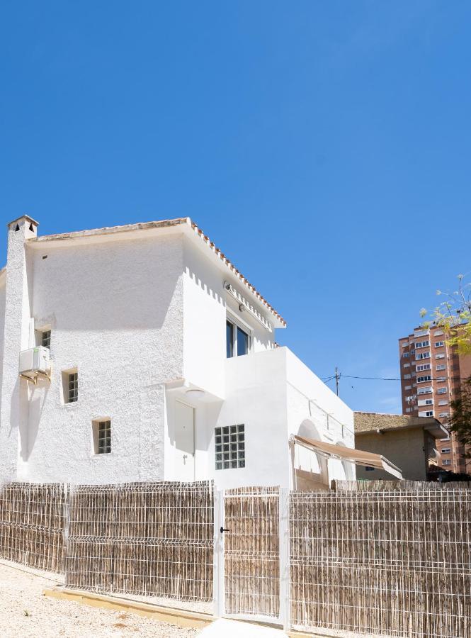فيلا Casa Mya Con Terreno Privado Y Parking Compartido - A 800M De Playa Poniente بينايدورم المظهر الخارجي الصورة
